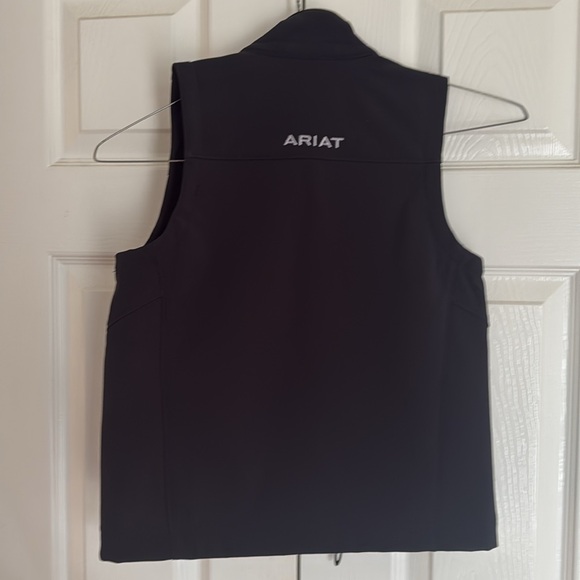 Boys Ariat Vest - Picture 4 of 4